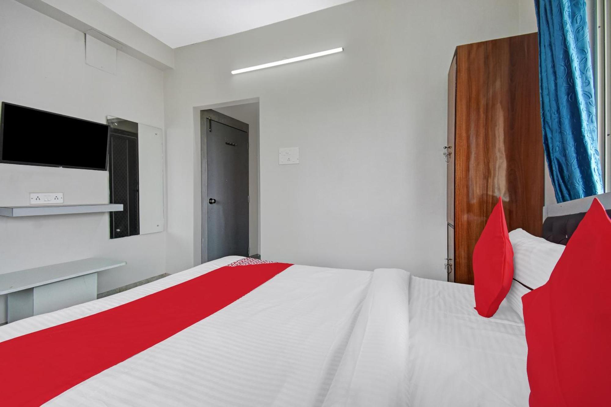 Super Hotel O J M T Upasana Колката Екстериор снимка