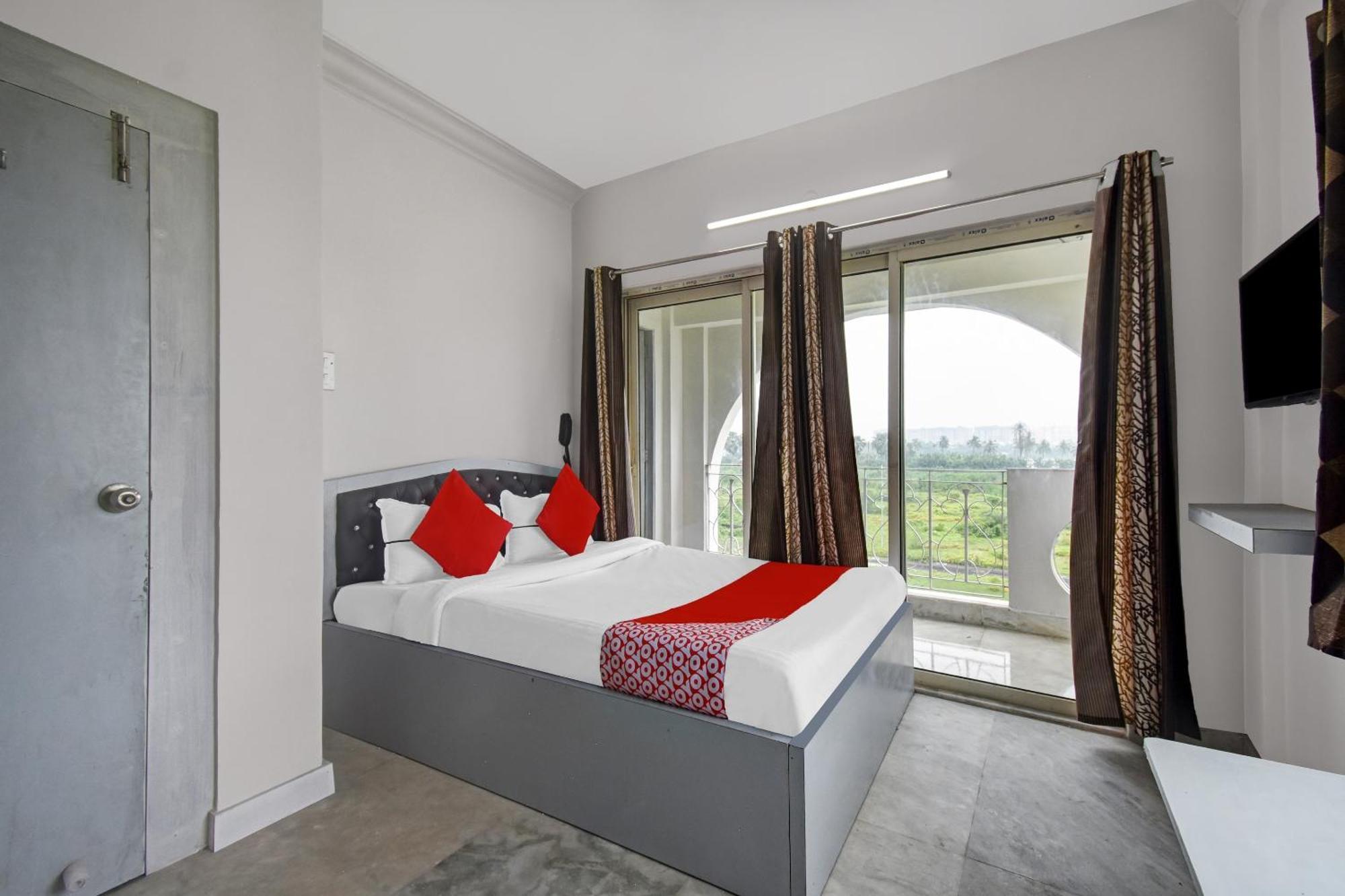 Super Hotel O J M T Upasana Колката Екстериор снимка