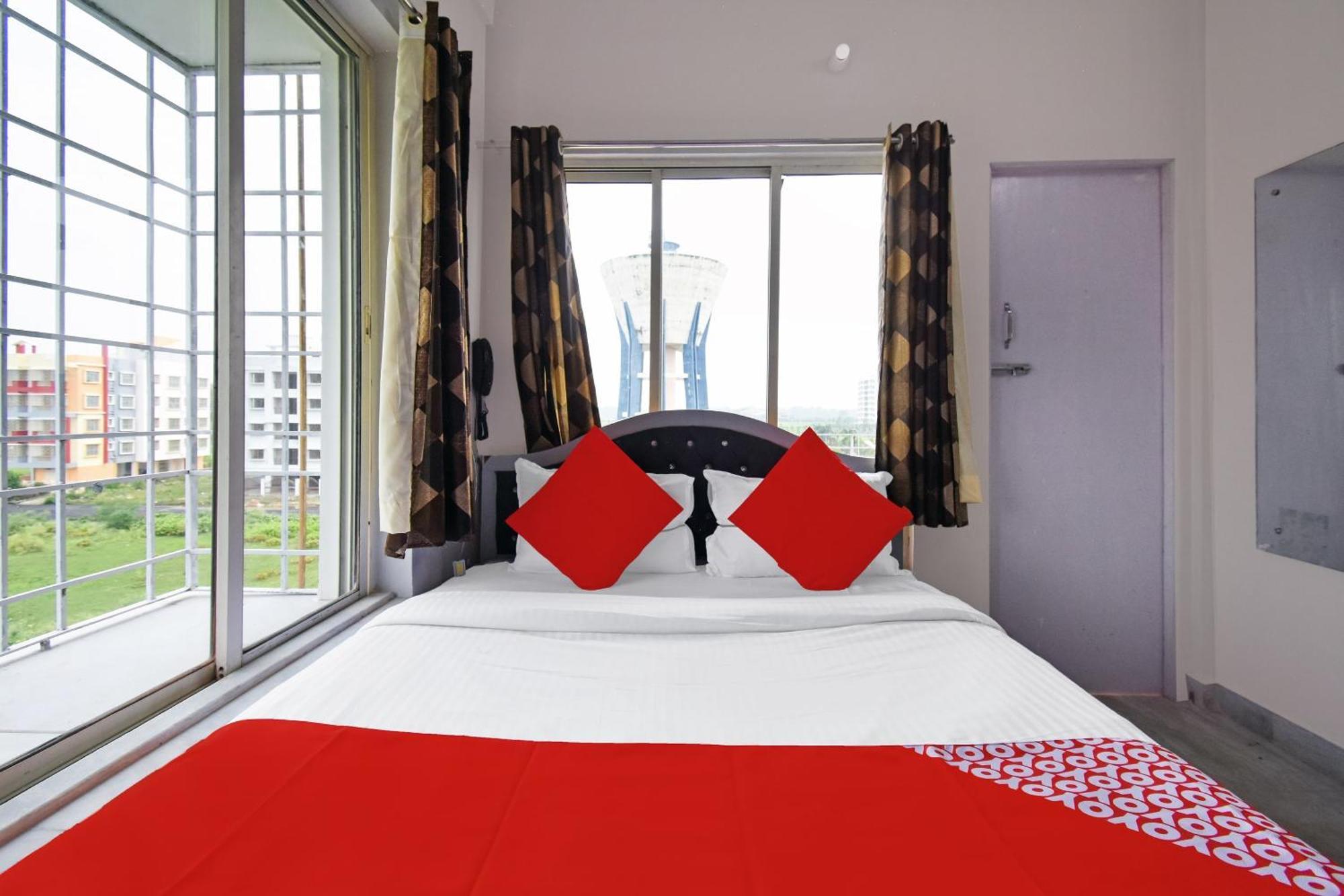 Super Hotel O J M T Upasana Колката Екстериор снимка
